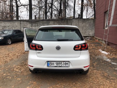 GTI Leds 02.jpg